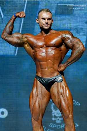 CLASSIC PHYSIQUE +178